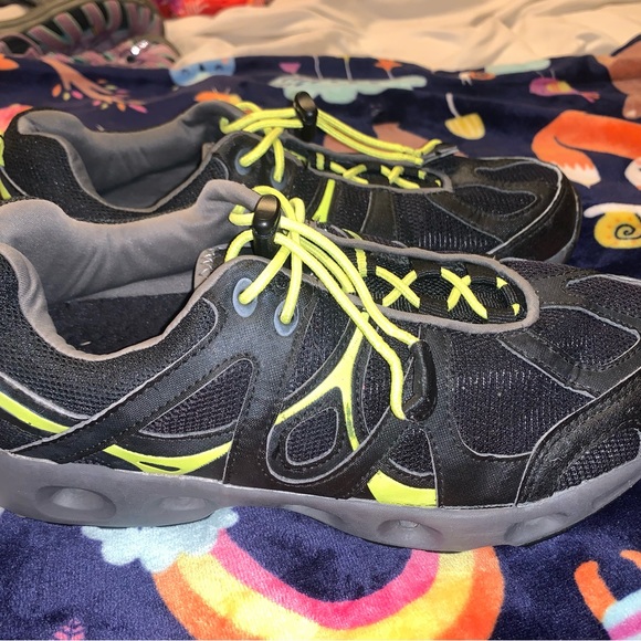 Men’s Speedo water shoe like new! Size 8 - Picture 2 of 6